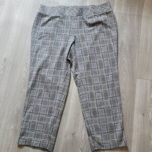 Jones Studio Womens Plaid Pants 20W Gray & Black Checkered Pull-On Elastic Waist